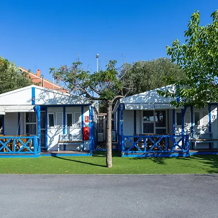 مكان تخييم Bon Sol *